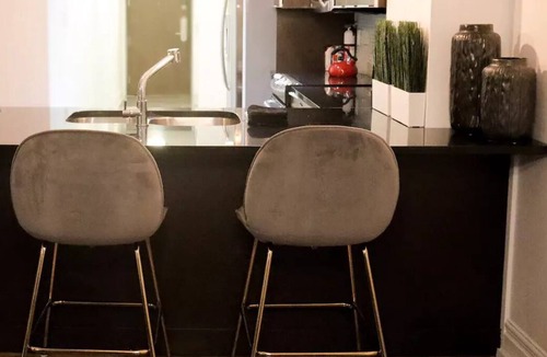 Gay Village Apartment | Le Cozy Loft: 2 beds