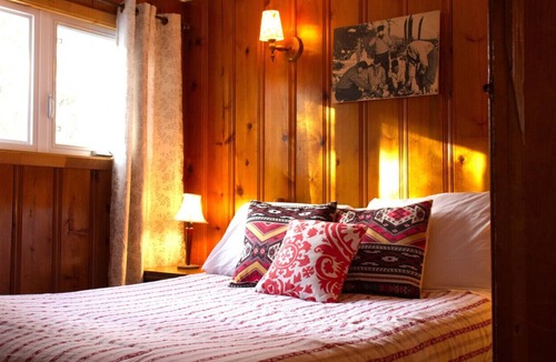 Val David Cabin | Le Davos, A nice vintage cottage in Village Suisse resort, in heart of Val-David