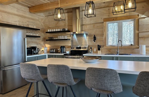 Les Collines-de-l'Outaouais Regional County Municipality Ski Chalet | Le Massif de Cascade