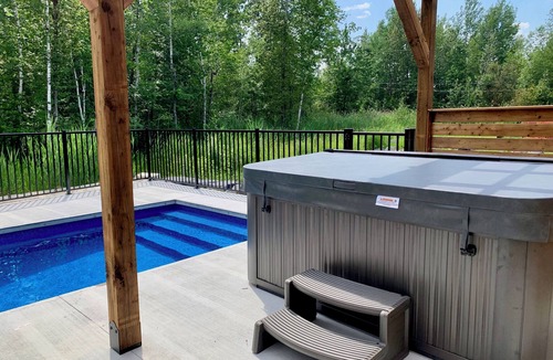 Magog Condo | Le Memph: 1-bedroom condo-chalet with shared SPA Lake Memphremagog