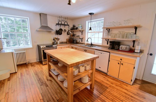 Val Morin Hostel | Le Partage Lodge