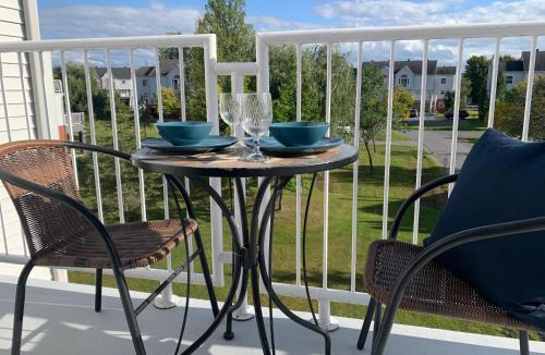 Magog Apartment | Le Philémon Club Azur plage Memphrémagog