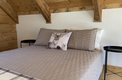 Entrelacs Ski Chalet | Le P’tit Rustique - Cozy Chalet (5-min walk to dock)