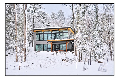 Wakefield Cottage | Le Riverain. Riverfront Modern Cottage.