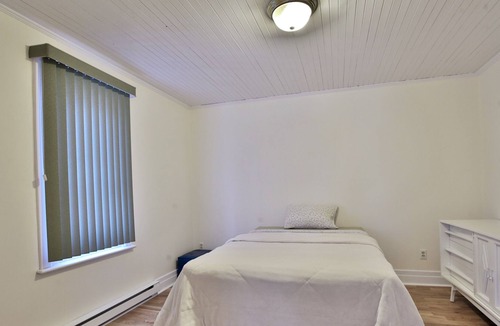 Iberville Apartment | Le Spatieux - 2 min du Vieux St-jean!- 306451