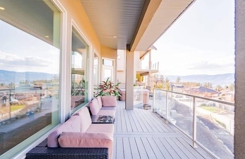 Southwest Mission House | Legal Lakeview 2-bed 2-bath Entire Suite