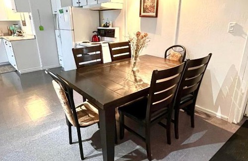 Lac-Saint-Jean-Est Regional County Municipality Apartment | Les Appartements du Vieil Édifice
