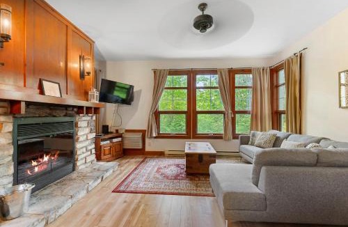 Tremblant-Les-Eaux House | Les Eaux - 2bdrs W Pool & Hot Tub Near Village