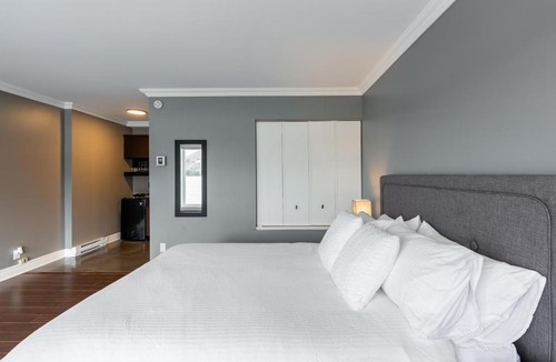 Sainte-Agathe-des-Monts Apartment | Les Lofts du Lac des Sables 5 by KASANIA