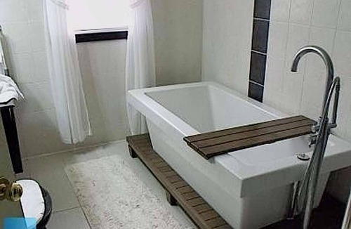 New London House | Linden Homestead: King Bed Cottage on Century Farm Property