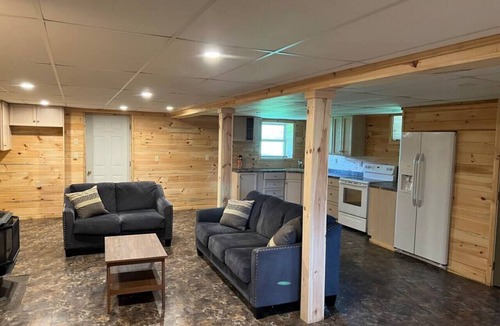 Lion's Head Cottage | Lions Head · Family friendly cottage ☆walking distance to beach