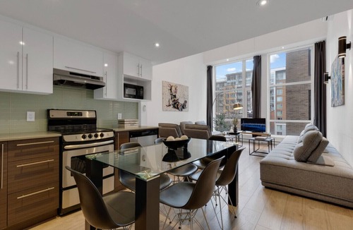 Downtown Montreal Apartment | LiV MTL Downtown-403 Spacious Duplex + Mezzanine