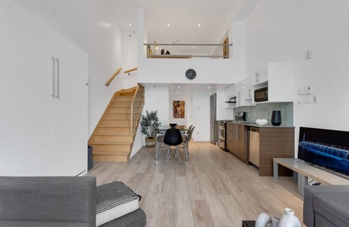 Downtown Montreal Apartment | LiV MTL Downtown-502 Spacious Duplex + Mezzanine