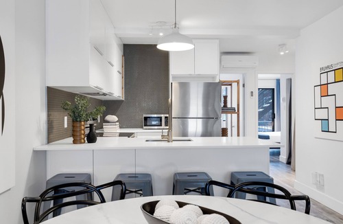 Plateau Mont Royal Apartment | Liv MTL - Urban