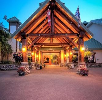East Kootenay Resort | Lizard Creek Lodge