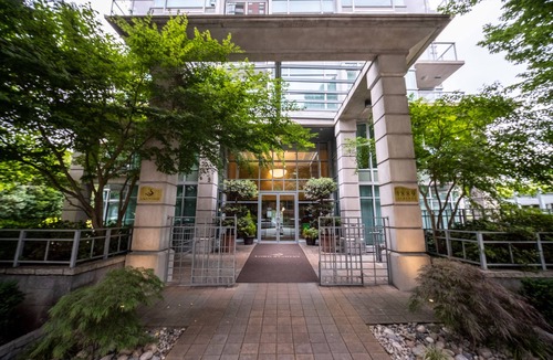Vancouver Apartment | Located in an amazing neighbourhood (English Bay/Coal Harbour).