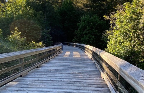 Sooke House | Located on the ocean in beautiful Sooke where the "Rainforest meets the Sea"