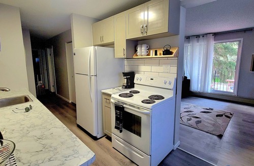 Saskatoon Condo | Location! Saskatoon Nutana Broadway charm & comfort