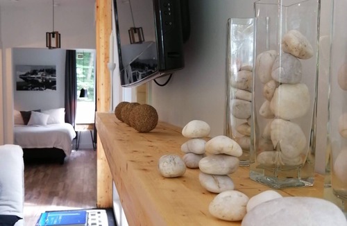 Shefford Bed & Breakfast | Loft Avec Terrasse , Pres de Bromont-déjeuner Continental Inclus