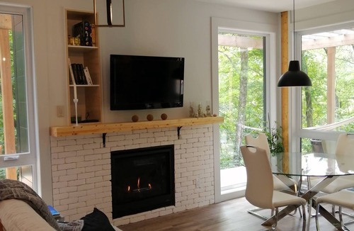 Shefford Bed & Breakfast | Loft Avec Terrasse , Pres de Bromont-déjeuner Continental Inclus