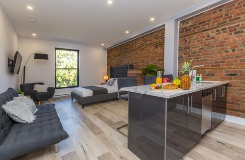 Mile End Condo | Loft Du Parc Lahai - Mile End - Glamorous Studio Apt 302