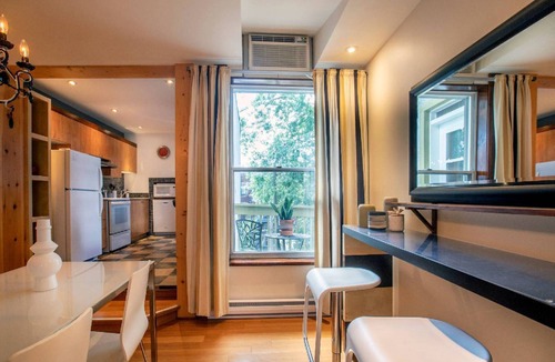 De Lorimier Apartment | LoftJC3 | 1BR Suite +Free Private Parking| Lafontaine park