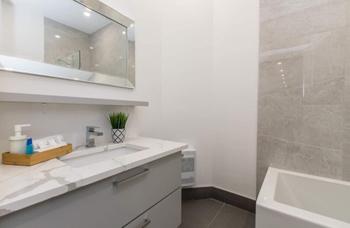 Mile End Condo | Lofts du Parc Lahaie - Mile End - Seductive Studio, Apt 301
