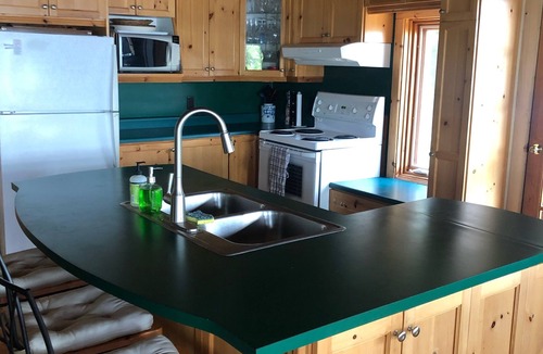 Killaloe Cottage | Log Cottage + 2 Log Cabins at Round Lake (6 bdrms; 3 baths, sleeps15)