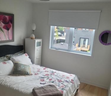 Longueuil House | Longueuil homestay