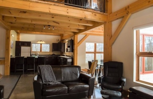 Stoneham-et-Tewkesbury Ski Chalet | LOOKING FOR A SINGLE TENANT FOR 4 WEEKS, FROM JULY 11 TO AUGUST 10, 2026.