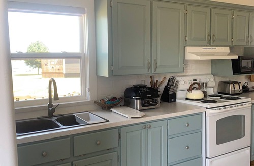O'Leary Cottage | Lorney’s Place - entire cottage in cascumpec