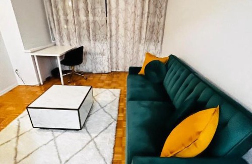 Mount Pleasant West Apartment | Lovely 1bedroom apartment in Midtown Toronto