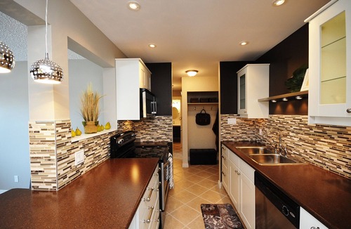 Jasper Place Condo | Lovely 2-Bdr Condo Free Parking