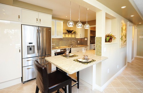 Jasper Place Condo | Lovely 2-Bdr Condo In-suite laundry free parking