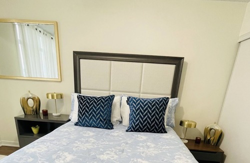 Wallace Emerson Condo | Lovely 2 bedroom Condo