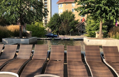 North End Condo | Lovely 2 BR/2 BA Pool Hot Tubs Downtown Waterscapes Walk to Waterfront/Dining
