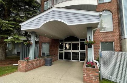 Northwest Edmonton Condo | Lovely 2Bdr 2Bath Condo Apt with Free Parking