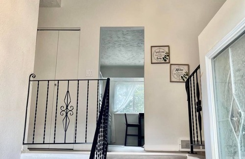 Mission House | Lovely 3-bedroom upper rental unit