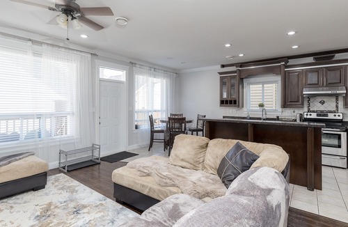 Southwest Gordon Estate House | Lovely 5BR House/AC/Up to 11 guests/Langley