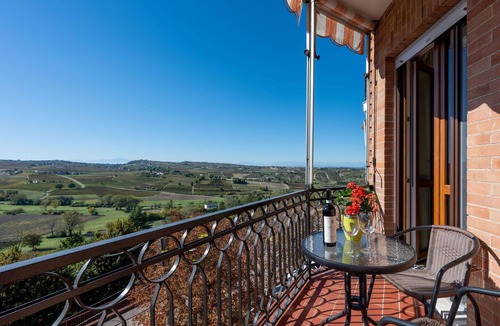 Agliano Terme Apartment | Lovely apartment for 4 people with WIFI, A/C, balcony and panoramic view