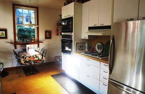 Cabbagetown Apartment | Lovely Artist's Cabbagetown Century Home Downtown with Private Courtyard
