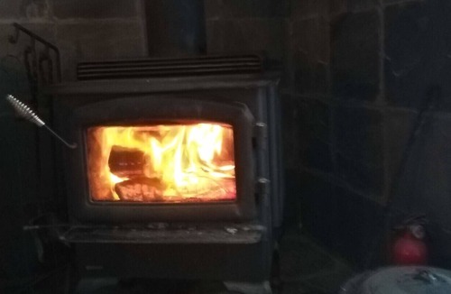 Saint-Hippolyte Cottage | Lovely Cabin close to St- Sauveur