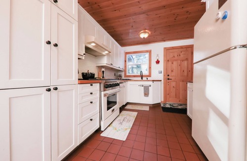 Dysart et al Cottage | Lovely Cottage with Amazing Views!