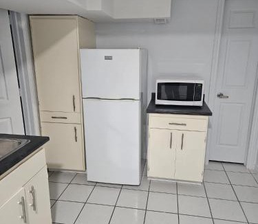 Sudbury Apartment | Lovely one bed accommodation in a quiet environment