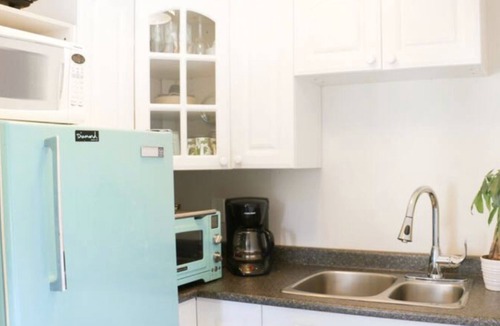 Brackendale House | Lovely Squamish Nature Retreat W/Hot Tub