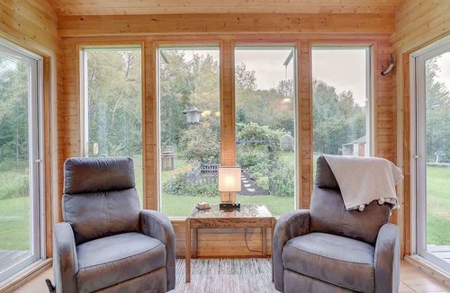 Stanstead Township Ski Chalet | Lovering Lake - Le Manakel