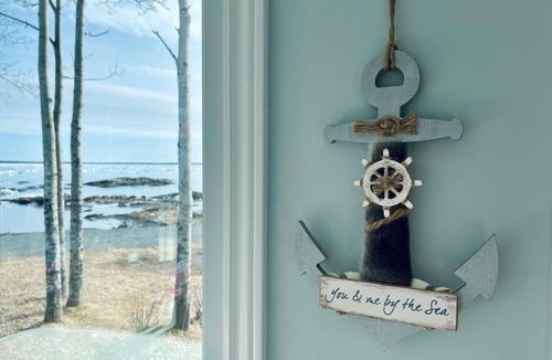 Campbellton House | Lucky Bay Hideaway - Seaview Sauna & cedar hot tub