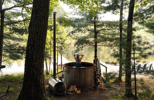 Georgian Bay Cottage | Lux Muskoka A Frame w/Sauna & Hot Tub | Beach | Volleyball
