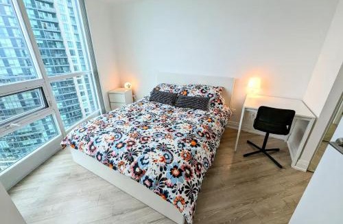 Fort York Apartment | Lux suite - City View - Steps to Rogers Centre & CN Tower