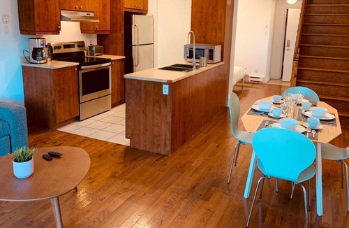 Hochelaga Apartment | Luxe HoMa Apt. with Loft & Mezzanine Terrace